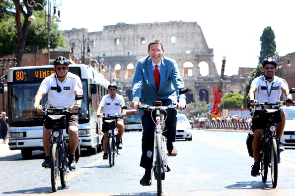 Rome To Ban Private Traffic In Via dei Fori Imperiali