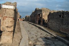 2000 Pompeii and Sorrento
