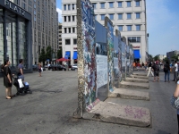 06-berlin-wall_