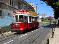 04-lisbon-tram_