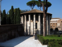 41-rome_-temple